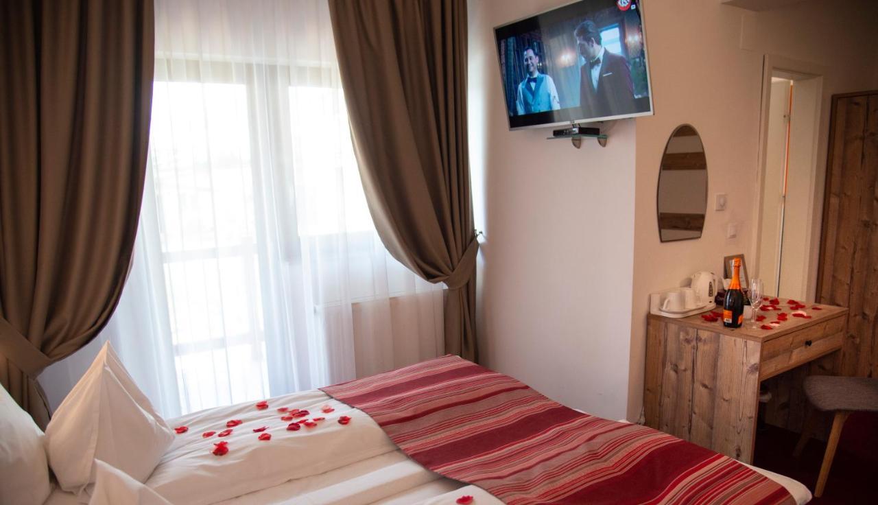 Pensiune Rara Păltiniş Esterno foto